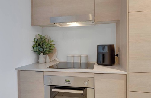 Broadbeach Apartment | Soleil Vista Stylish Beachside Retreat with Pool
