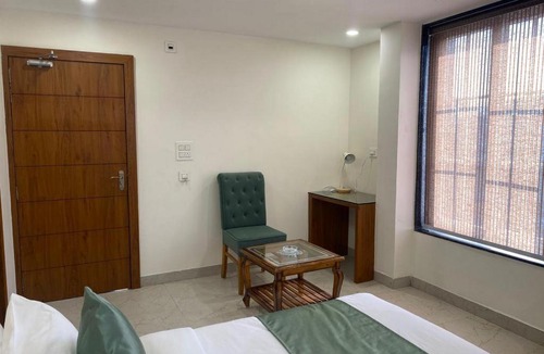 Bhopal Hotel | SoonStay Heera Residency ,Bhopal