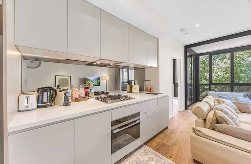 St. Leonards Apartment | Sophisticated Urban Living 2BR Near Metro+Parking