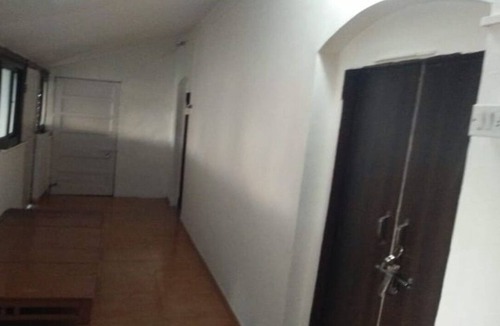 Mahabaleshwar Cottage | Sothing 4-bedroom cottage in Mahabaleshwar with open ground for playing parking