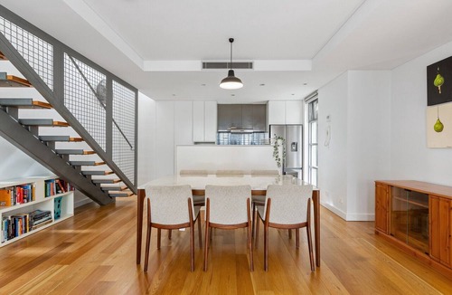Rosebery Apartment | Spacious 2-Bed Retreat in Rosebery
