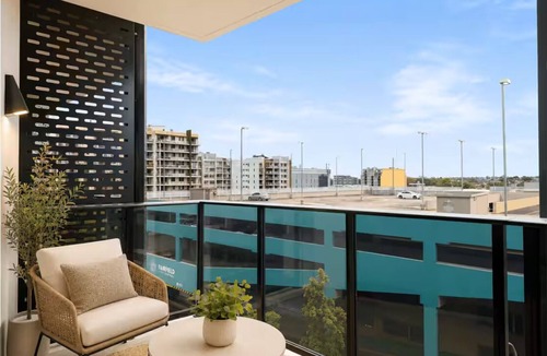 Fairfield Apartment | Spacious 2-Bedroom, 2-Bathroom Apartment with Parking in Fairfield