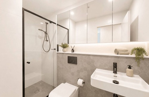 Fairfield Apartment | Spacious 2-Bedroom, 2-Bathroom Apartment with Parking in Fairfield