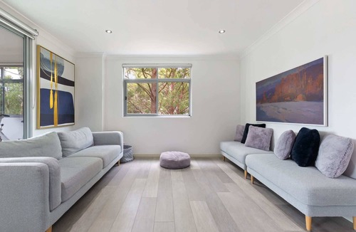 St Ives Apartment | Spacious 3-Bed Apartment in the Heart of St Ives