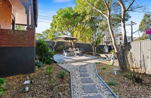 Stanmore House | Spacious 4-Bed Character House in Vibrant Stanmore