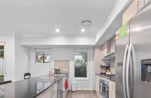 Norwest House | Spacious 4BR Yard Retreat