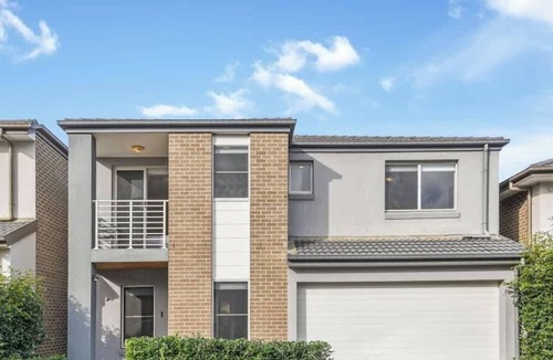 Norwest House | Spacious 4BR Yard Retreat