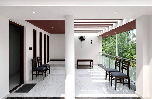 Varkala Villa | Spacious 5-bedroom villa in awesome Varkala with AC comfort