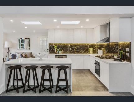 Hornsby House | Spacious 5BD Garden House in Hornsby close 2 train