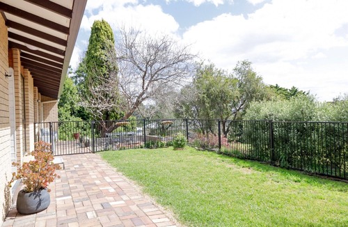 Tenterfield Apartment | Spacious Family Retreat on the edge of Tenterfield