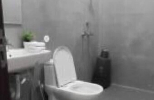 Agra Bed & Breakfast | Spacious Family Room Near Taj Mahal with Private Bathroom & Kitchenette