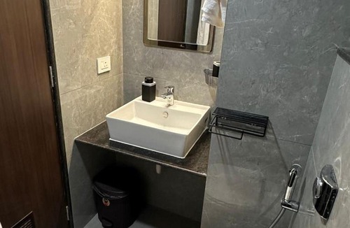 Pashan Apartment | Spacious Studio Apt High Floor Highway By Abhibha Stays