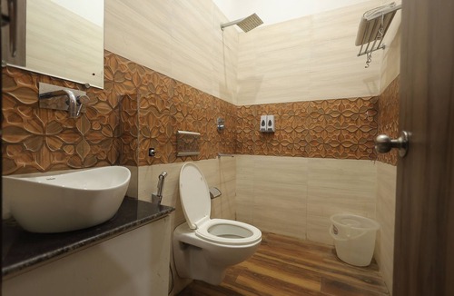 Bareilly Hotel | Sparsh Village Club