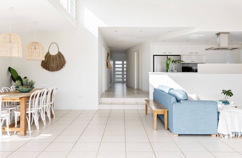 Werri Beach House | Special(till mid Sept)* Luxury beach house, heated pool, spa, ocean views, cubby
