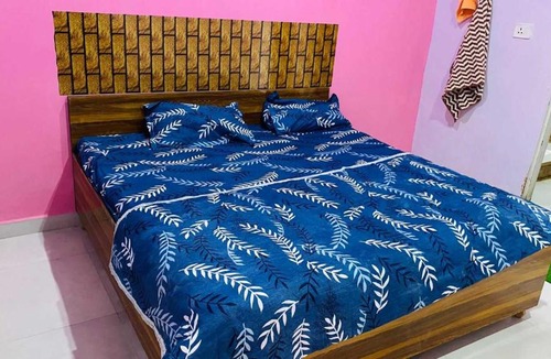Neemrana Hotel | Spot On Neemrana Guest House & Pg