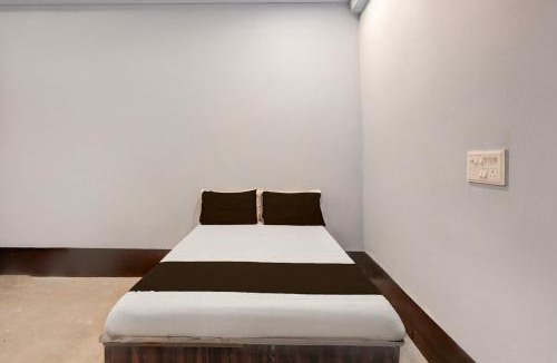 Kanpur Hotel | SPOT ON Royal Palace