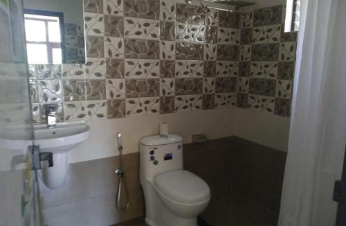 Pirmed House | Spring and Valley View
