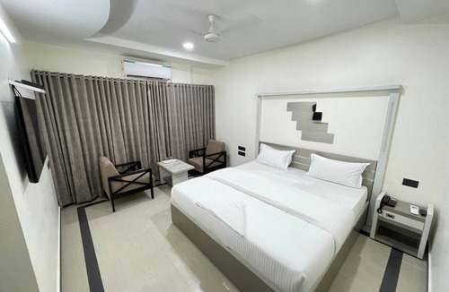 Anakapalle Hotel | SR Hotel