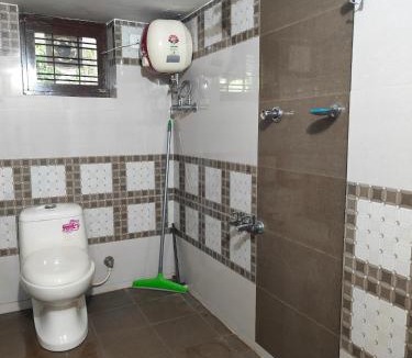 Thrissur House | Sreehari 3-BHK Homestay 1 KM from Swaraj Round