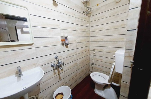 Chanda Nagar Hotel | Sri Kavitha Nilayam