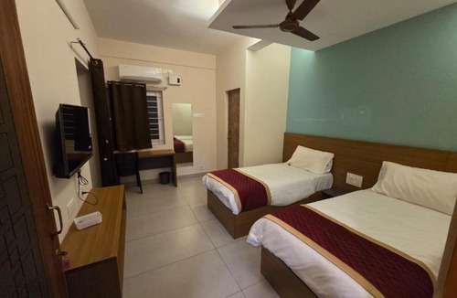 Udumalaipettai Hotel | Sri Murari Dine & Stay Udumalpet