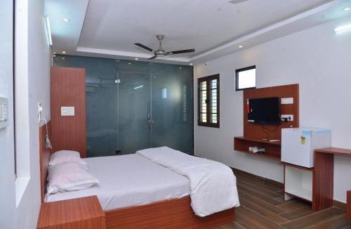 Punganuru Hotel | Sri Sai Balaji Towers