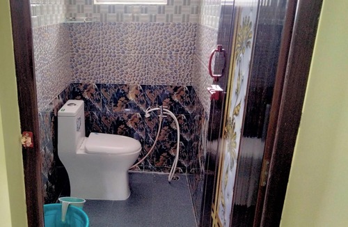 Theni Hotel | Sri Vasishta Homestays