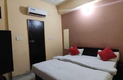 Charbagh Hotel | Srt rajput hotel Subhash Marg Charbhag Lucknow