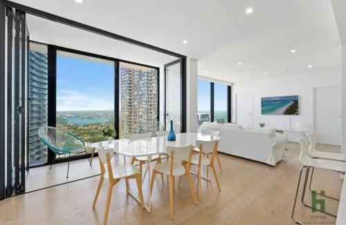 St. Leonards Apartment | St Leonards 2B2B Apt with Skyview