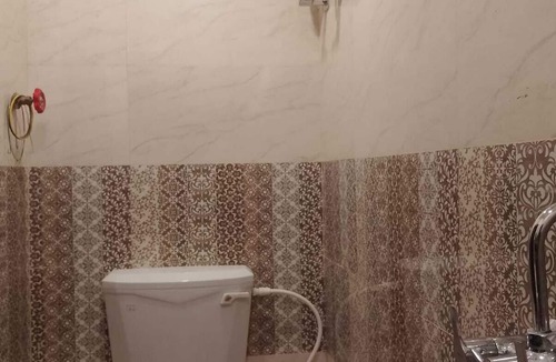 Taltala Apartment | STANDARD DOUBLE BED ROOM WITH ATTACHED BATH, COUPLES ALLOWED