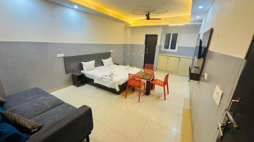 Old Gurgaon Hotel | star key inn hotel