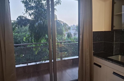 Sector 39 Apartment | Star Suites Best Hotel near Medanta Hospital or near me