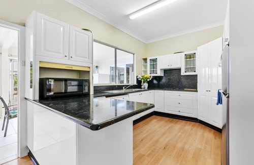 Patonga House | Stay 3 nights, pay 2 this Winter*- pet friendly