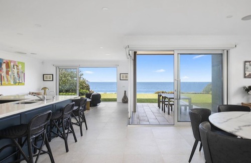 Pearl Beach House | Stay 3 nights, pay 2 this Winter*