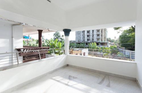 Kochi House | Stay at Renovated Home at DBRA-61 Don Bosco Cross Road Vaduthala Ernakulam