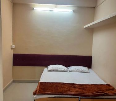 Ujjain House | Stay Hub Hotel