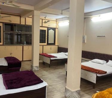 Ujjain House | Stay Hub Hotel