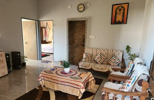 Bhopal Apartment | Stay with Nupz