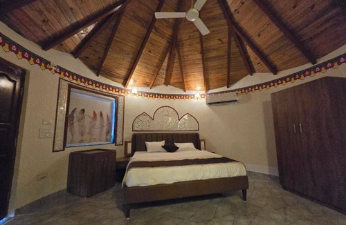 Dholavira Hotel | StayGuru Heritage Resort Dholavira