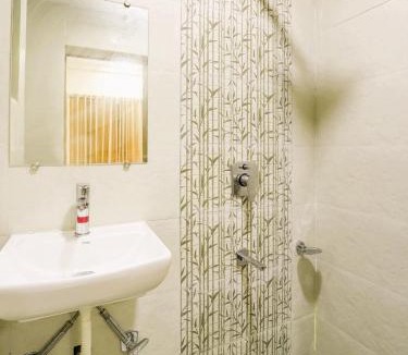 Bhuj Hotel | StayGuru Hotel Atithi