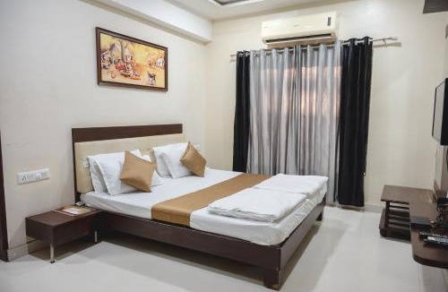Bhuj Hotel | StayGuru Park View Residency