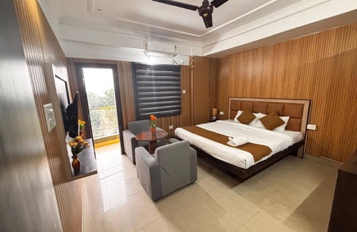 Ranchi Hotel | Stayvilla Royal