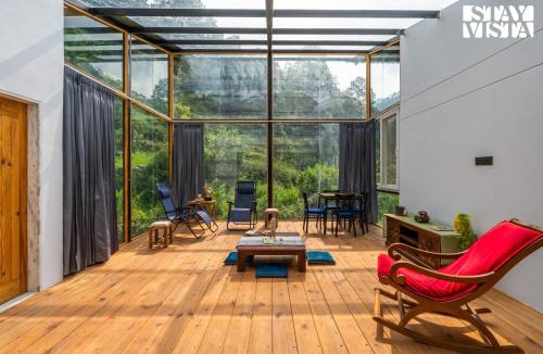 Ramgarh Villa | StayVista at Butterfly Estate with BBQ & Bonfire