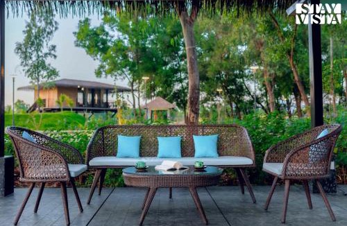 Khodala Villa | StayVista at Natures Island with Infinity Pool, Bar