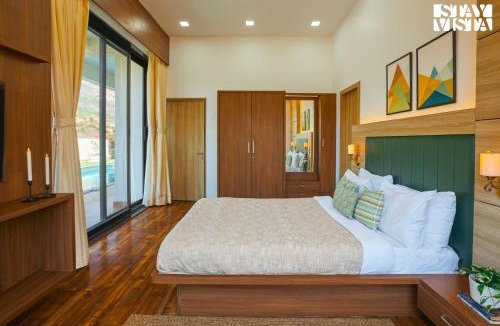 Lonavala Villa | StayVista at Pearl Hillview Mansion with Pool, Lawn