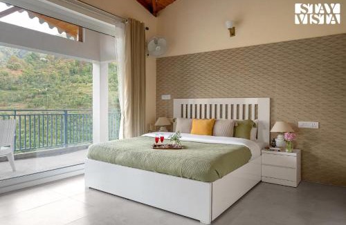 Ramgarh Villa | StayVista at Skylark Peaks with Outdoor Jacuzzi