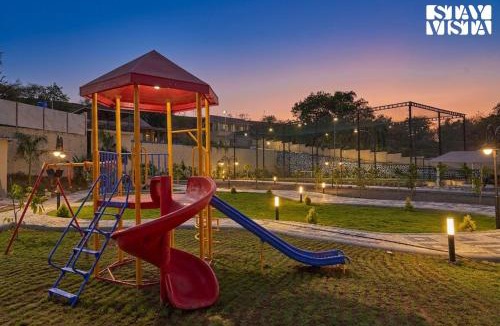 Igatpuri Villa | StayVista at Solmira Haven with Infinity Pool, Bonfire