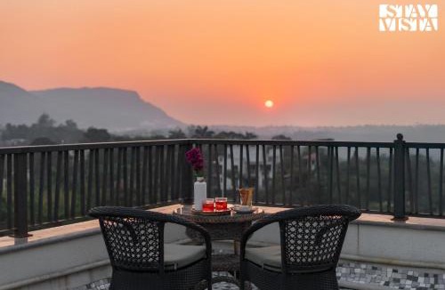Parshwapuram Villa | StayVista at Terra Palms with Pool, BBQ