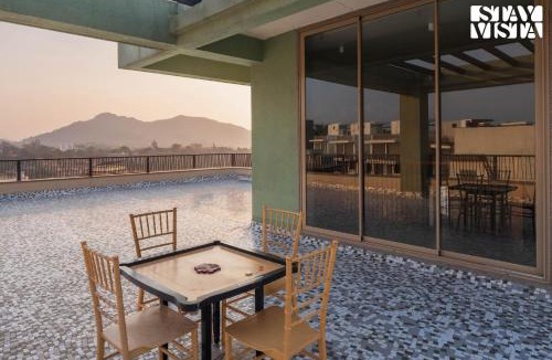 Parshwapuram Villa | StayVista at Terra Palms with Pool, BBQ