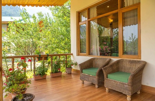 Manali Villa | StayVista at The Brook